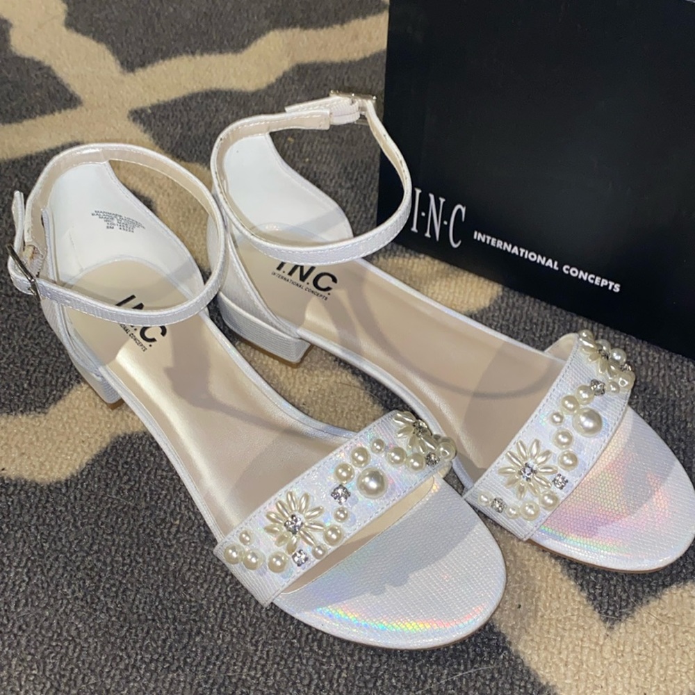 ✨ White Pearl Formal Sandals ✨